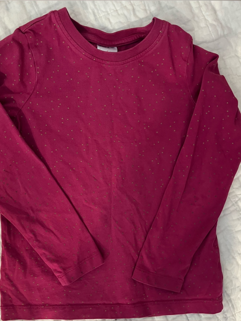 Hanna Andersson tee with gold dots. Size 6-7.